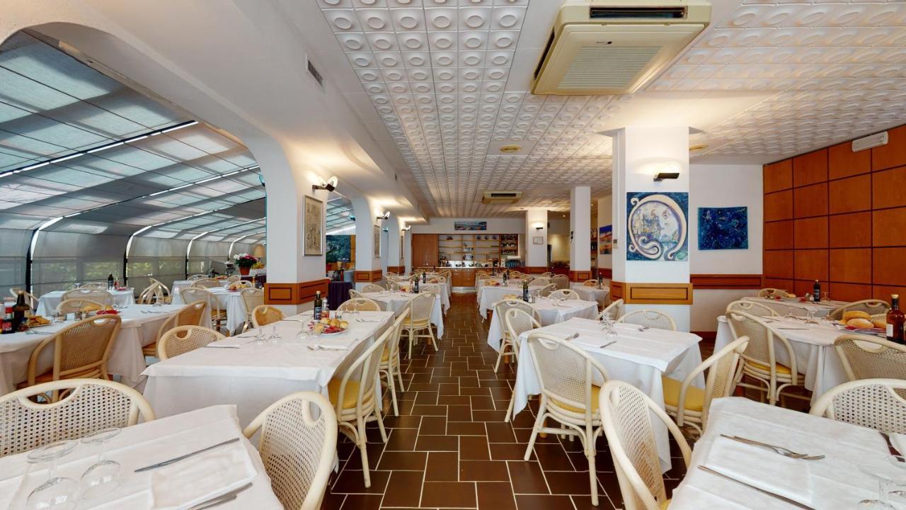 Hotel Zunino スポトルノ エクステリア 写真