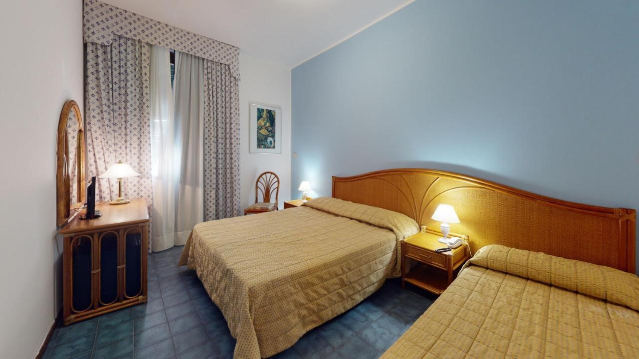 Hotel Zunino スポトルノ エクステリア 写真