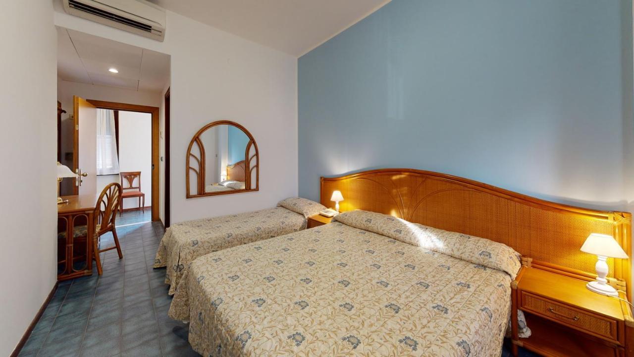 Hotel Zunino スポトルノ エクステリア 写真