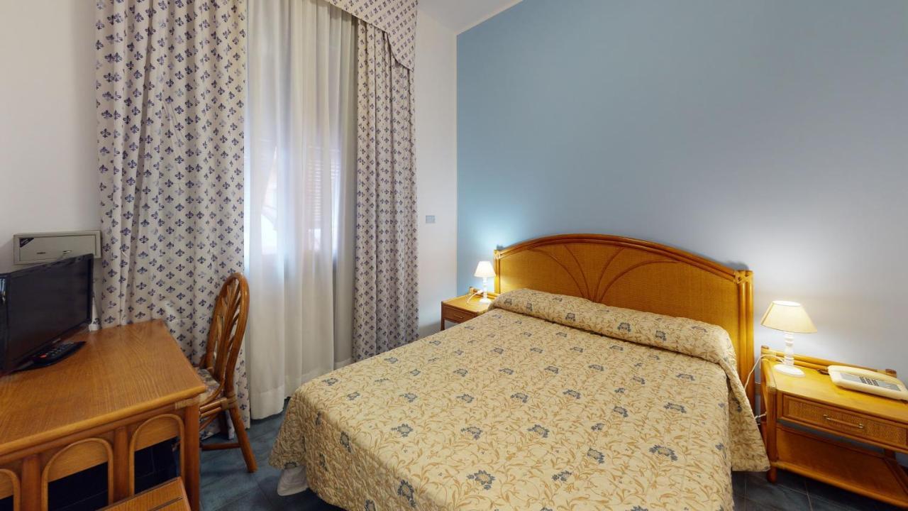 Hotel Zunino スポトルノ エクステリア 写真