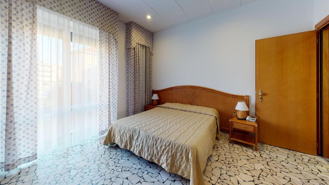Hotel Zunino スポトルノ エクステリア 写真